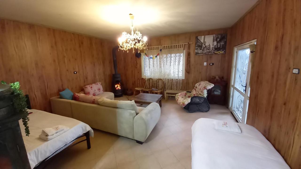 Paradise House Majdal Shams Room photo